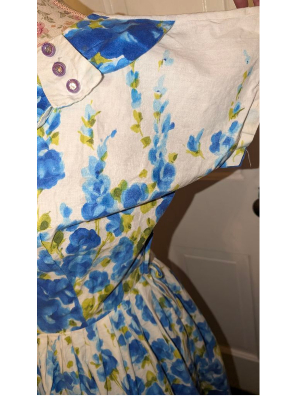 vintage 1950s Floral Cotton Dress - Picture 4 of 16